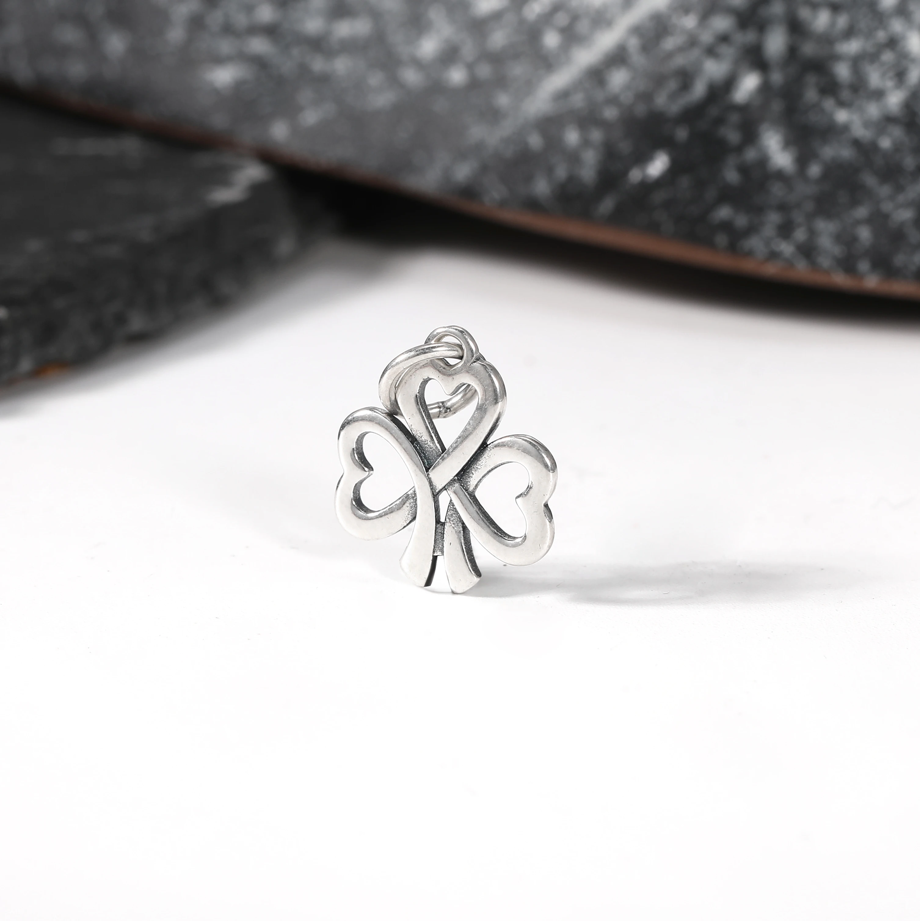 

DJ216 genuine 925 sterling silver fashionable classic keychain accessories red heart clover pendant silver jewelry