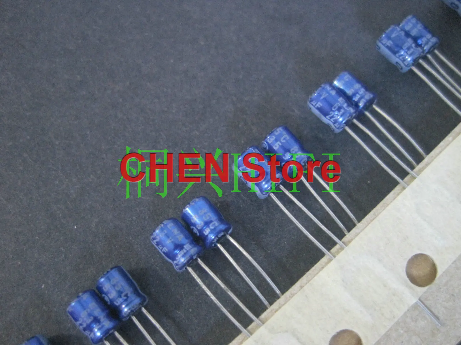 

20PCS/50PCS Malaysia ELNA RC3 6.3V22UF 4X5MM audio electrolytic capacitor 22uF/6.3V blue robe 22uf 6.3v Original