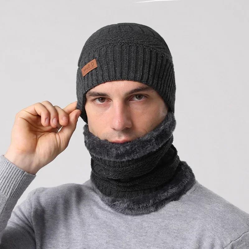 2024 New Winter sciarpa da uomo cappello lavorato a maglia Set maschera berretti caldi cappelli spessi in velluto uomo Skullies berretti donna Cap