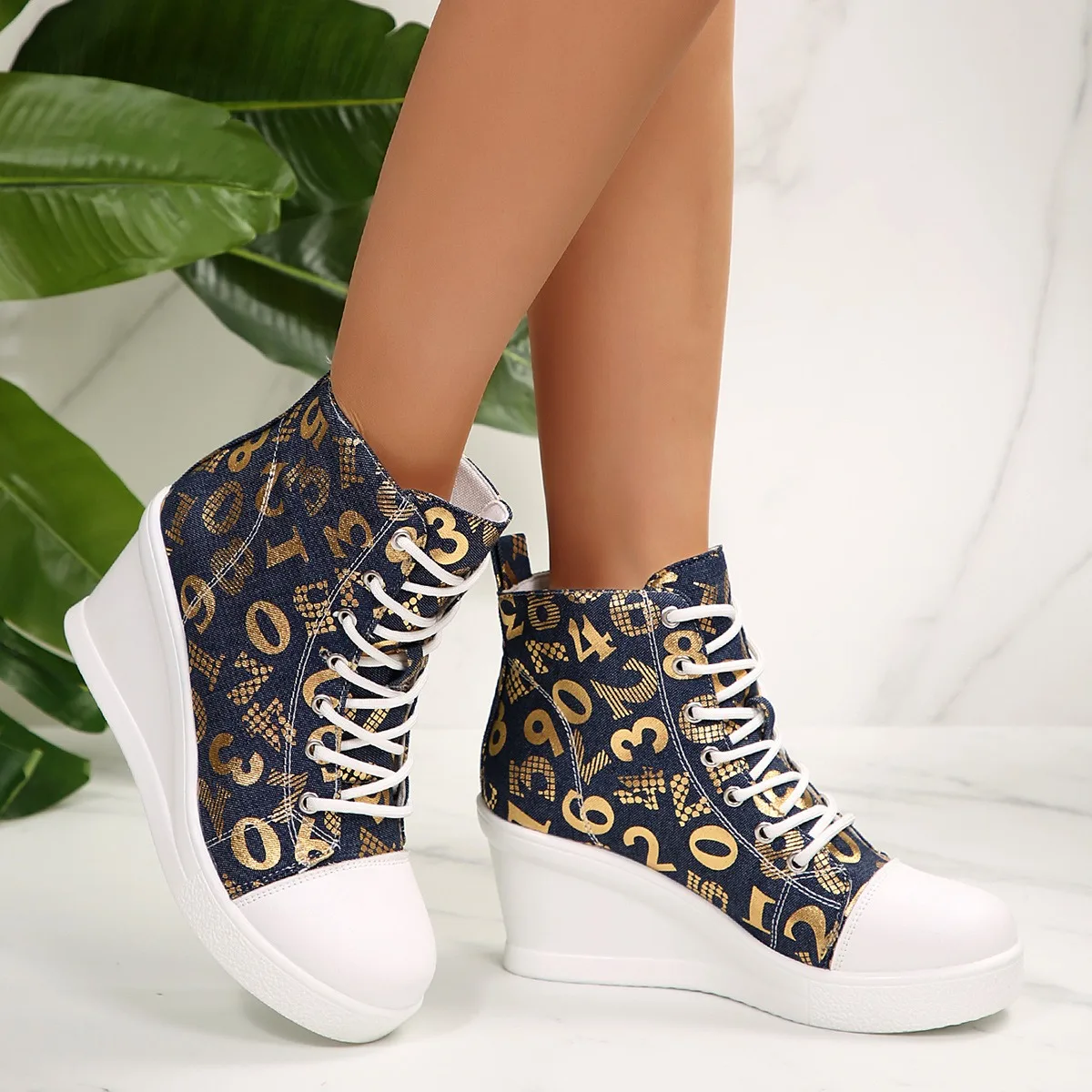 

Женская повседневная спортивная обувь, модные парусиновые туфли на платформе с буквенным принтом и танкеткой, женские кроссовки на толстой подошве на увеличенной подошве