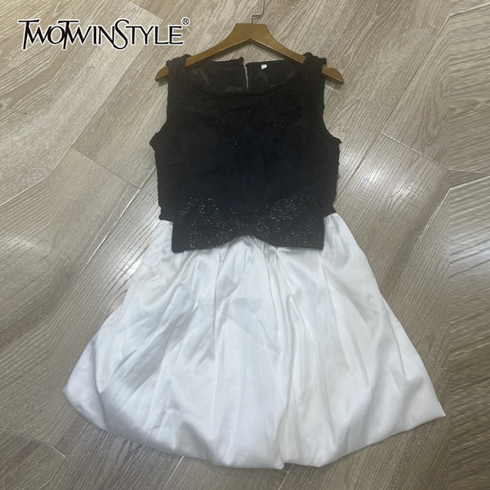 

TWOTWINSTYLE Hit Color Slimming Spliced Bowknot Dresses For Women Round Neck Sleeveless High Waist Chic Dress Female KDR537905