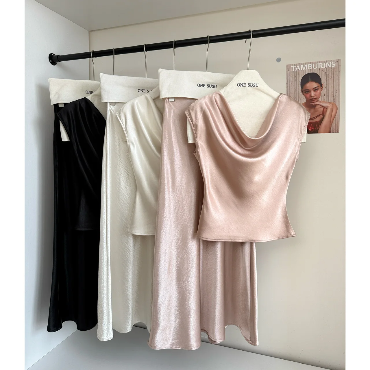 Women's Summer Elegant Acetate Two Pieces Skirt Set Lady Satin Swinging Collar Sleeveless Slim Tank Top + Long Skirt view 3