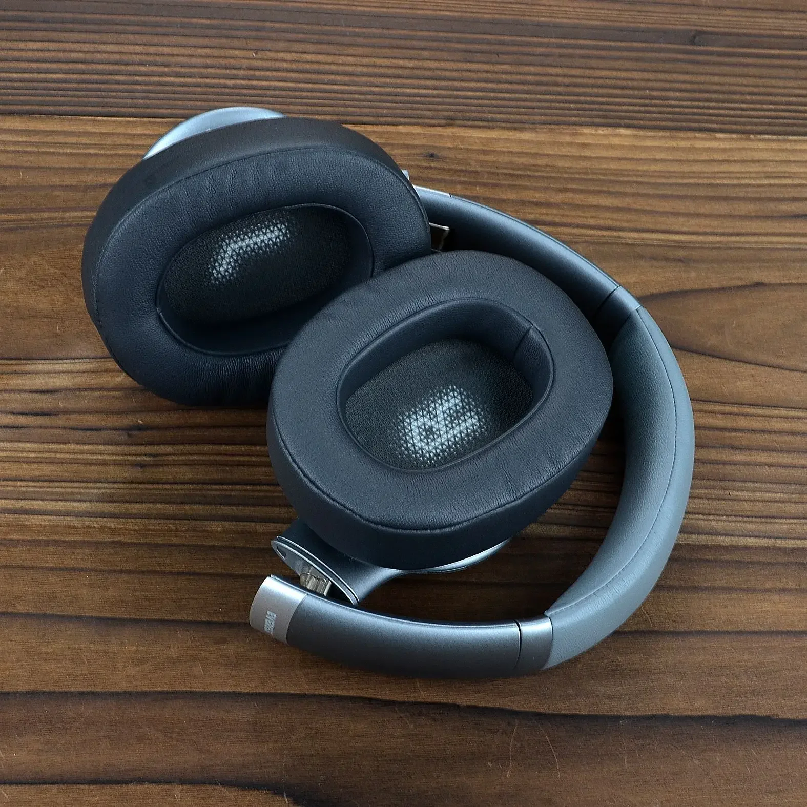 

Сменные амбушюры с застежкой для наушников JBL Everest 710 BT и аксессуары для ремонта наушников.