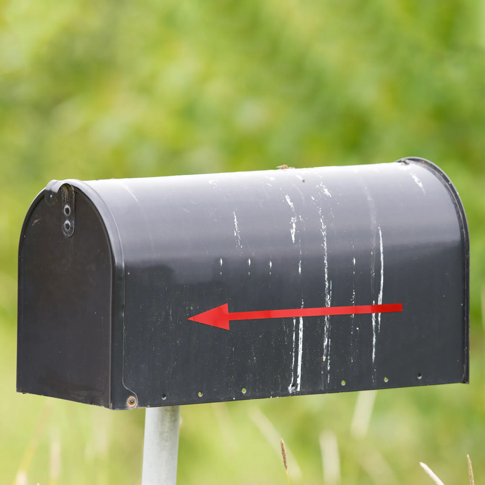 

5Pcs Reflective Mailbox Arrow Decals Self Adhesive Waterproof Outdoor Directional Road Marking Stickers Removable Wall Floor