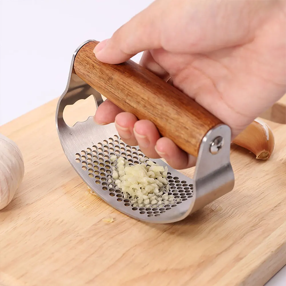 Stainless Steel Garlic Presser With Wooden Handle Simple Structure For Quick Cleaning For Home Kitchen
