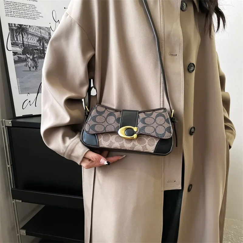 

Ladies Modern Purse Contemporary Look For A Futuristic Vision And Forward Thinking Visionary