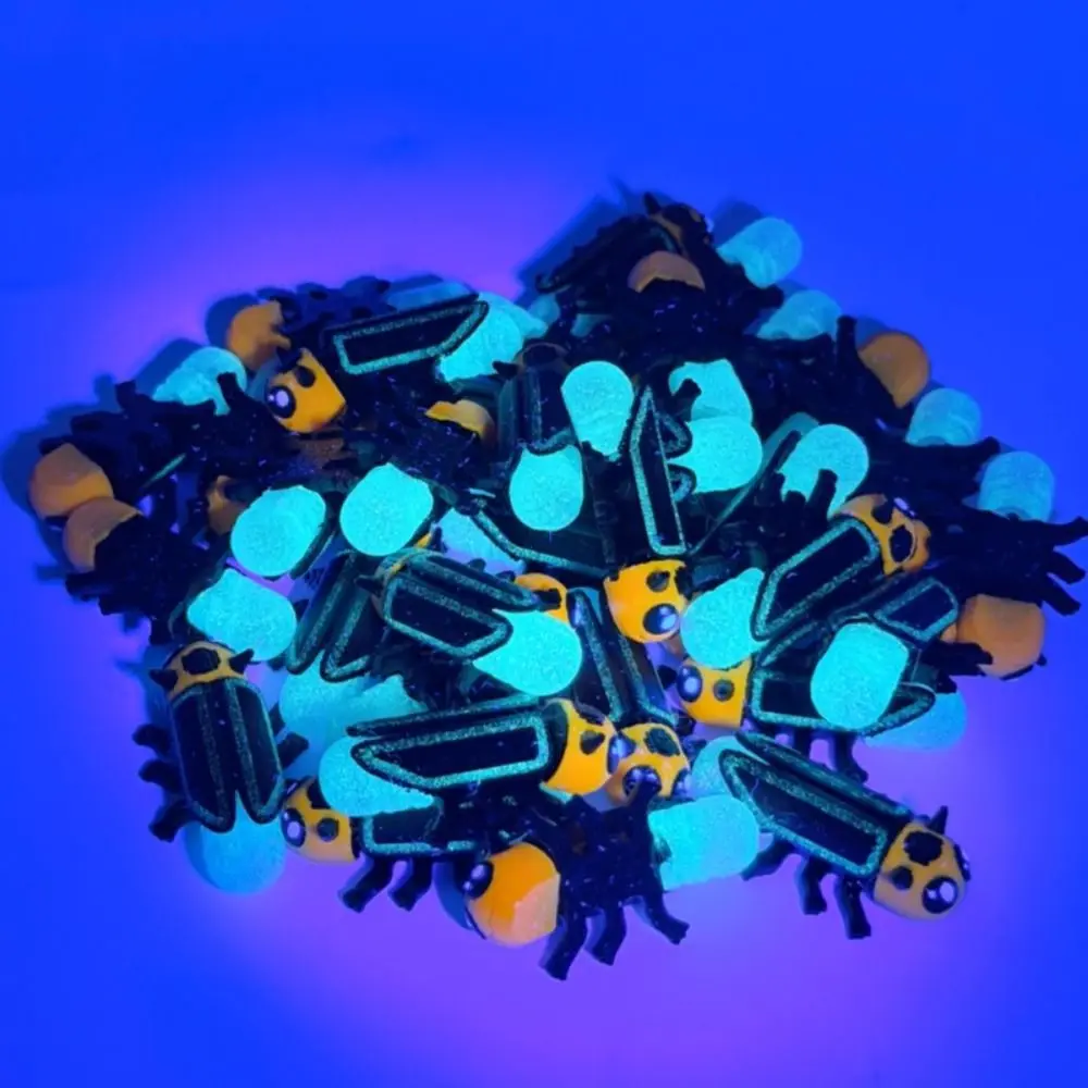 Fashion Glow In The Dark Firefly Figurine Detailed Legs Translucent Abdomen Insect Figurine 3D Printed Figurine Home Decoration