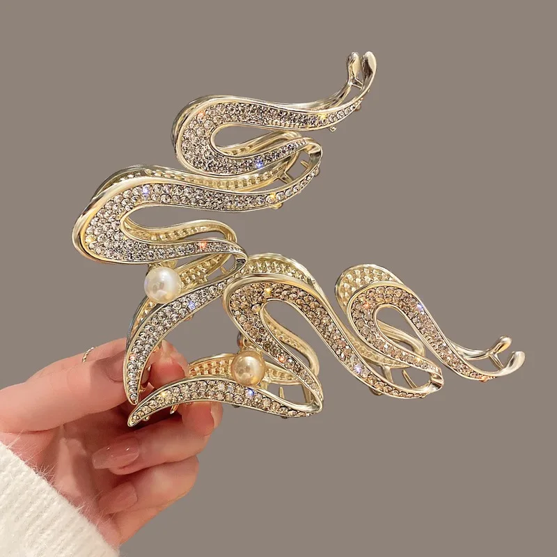 Luxury Large Metal Hair Claw Clip Irregular Hairpins Punk Crystal Hair Crabs Barrettes Vintage Jaw Clips Women Hair Accessories