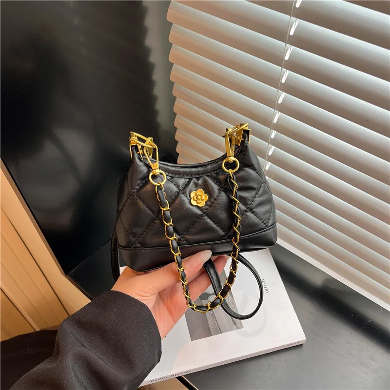 Luxury Designer Diaper Bag Elegant Leather Tote For Women Large Capacity Stylish Crossbody Messenger Bag Chic