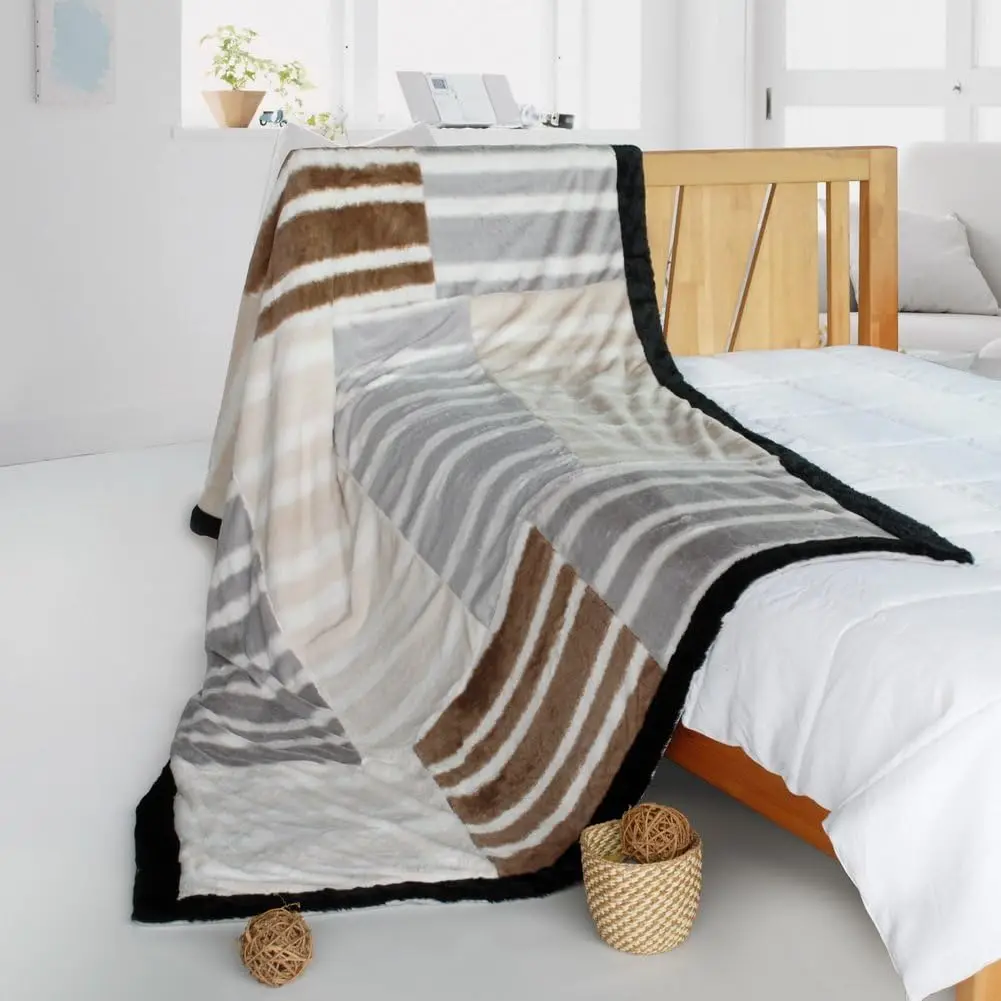 

Onitiva - [Chic Life] Stylish Patchwork Throw Blanket (61 by 86.6 inches)