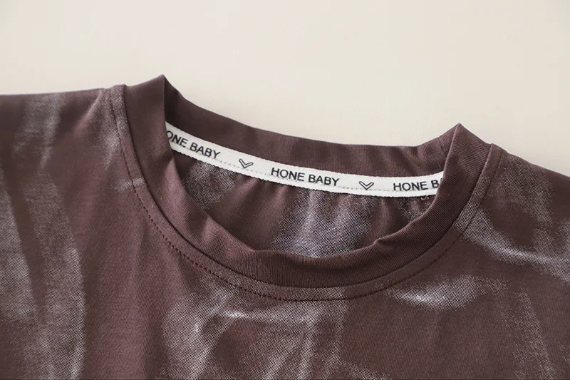 طفل الزي 2026 صيف جديد الكورية طفل الفتيان عادية إلكتروني طباعة جيب قصيرة الأكمام تي شيرت بلوزات والسراويل قطعتين مجموعة