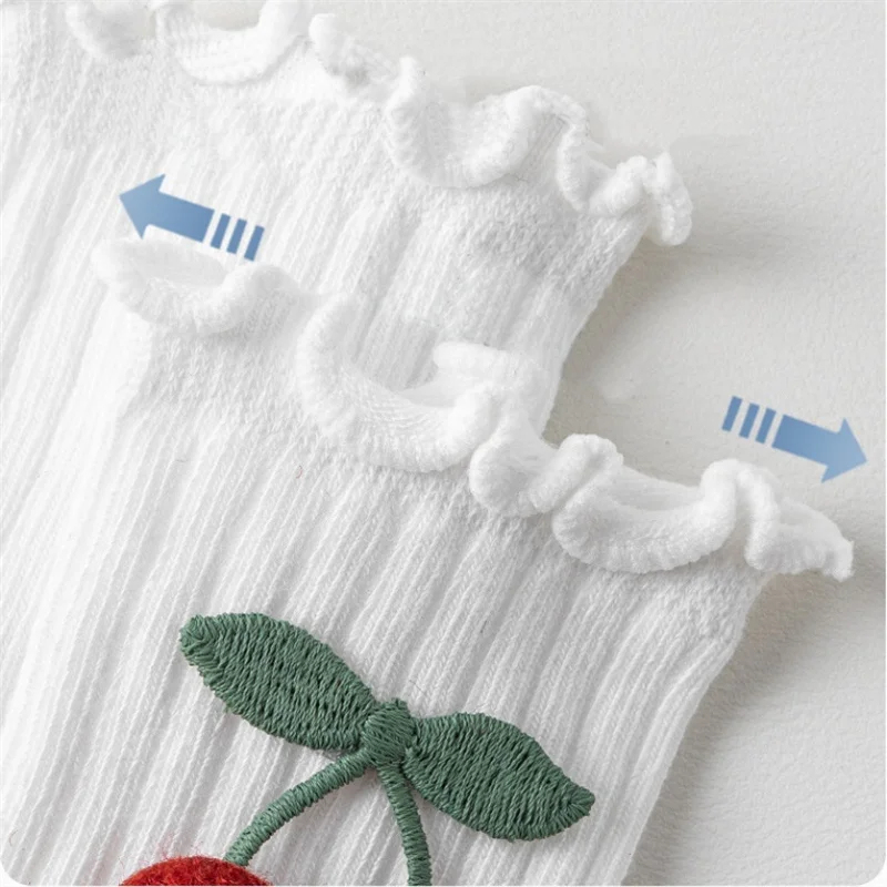 Nowe skarpetki do kolan dla niemowląt, koreańskie falbanki, długie skarpetki dla dzieci, białe bawełniane bezszwowe pończochy na wiosnę i jesień dla dziewczynek 0-3 lata