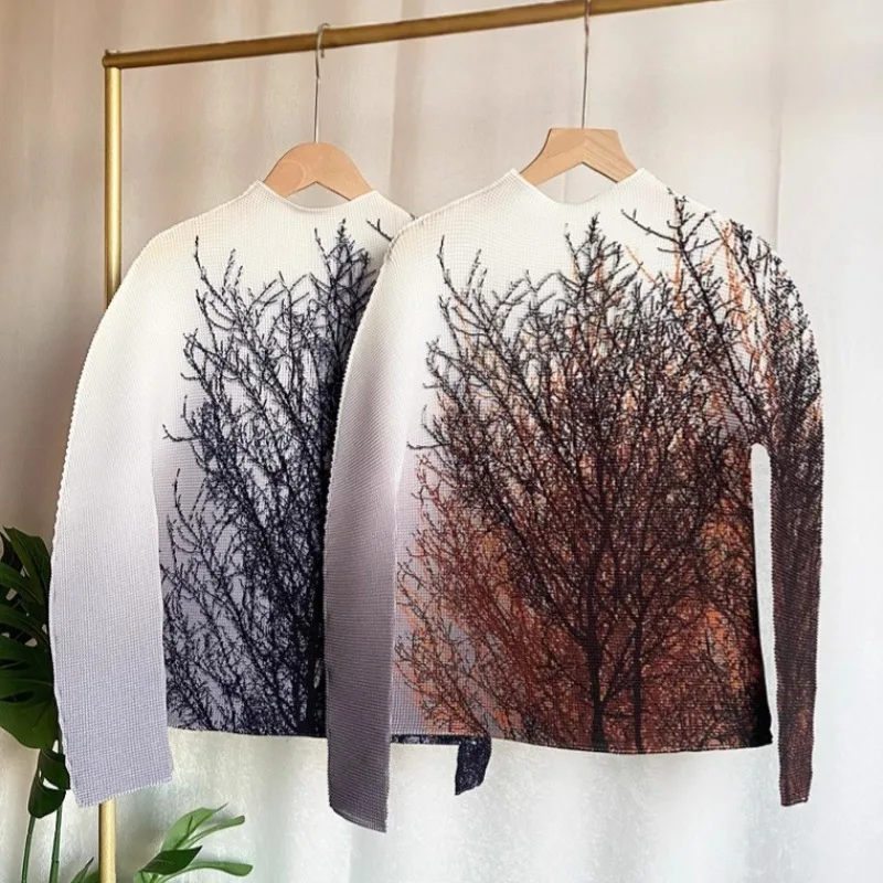 

MIYAKE осень/зима 2025, новая женская плиссированная футболка с привлекательным силуэтом, утягивающий принт, элегантный топ с длинными рукавами и высоким воротником