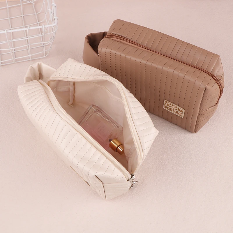 Cute PU Leather Makeup Bag Portable Women Cosmetic Bag Travel Makeup Pouch Waterproof Toiletry Organizer Storage Bags