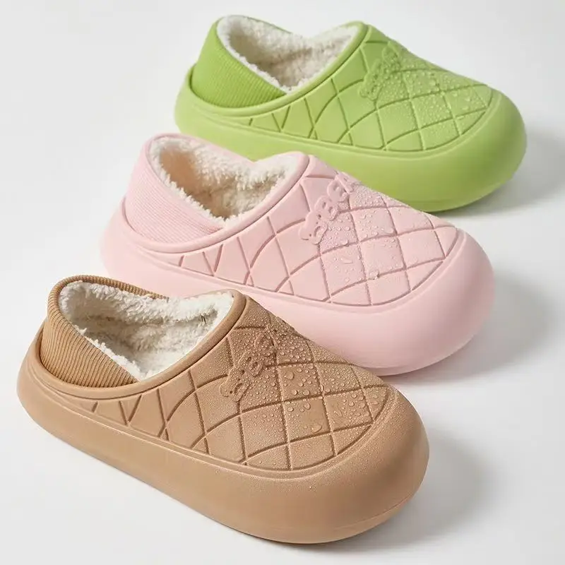 

Waterproof cotton slippers for women's winter new indoor home plush warm bag with thick sole and anti slip cotton shoes for men