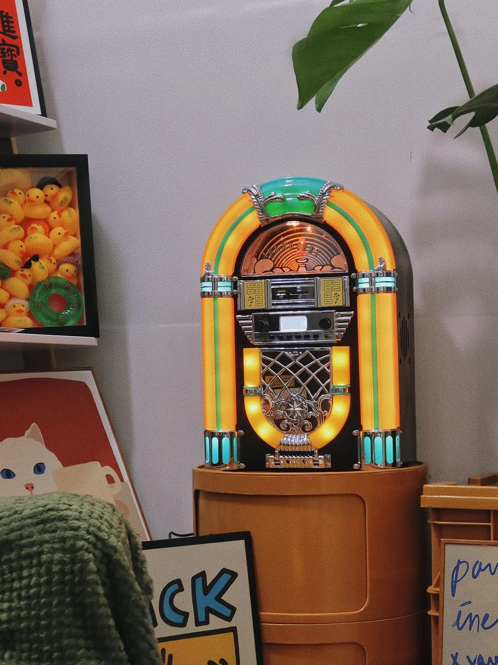 

American Arkrocket Retro Bluetooth Настольный проигрыватель компакт-дисков, музыкальный автомат Настольное освещение Звук