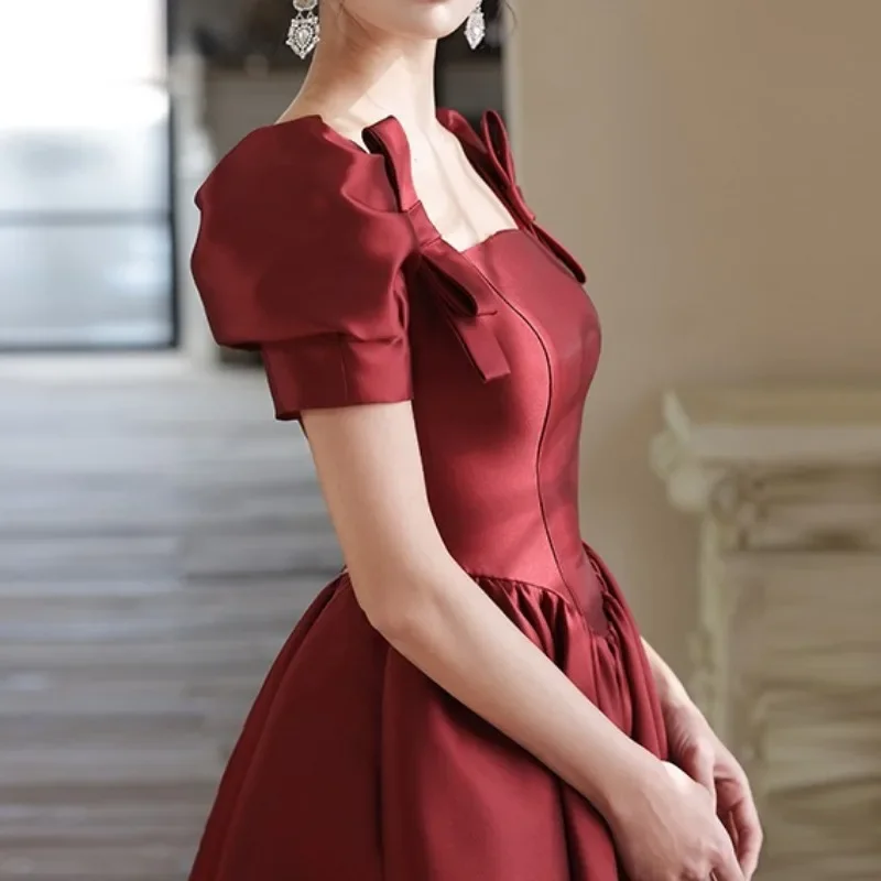 Customized Wedding Guest Dresses For Women Short Puff Sleeves Pleat A-Line Burgundy Formal Dress Square Collar Satin Lace Up Dre