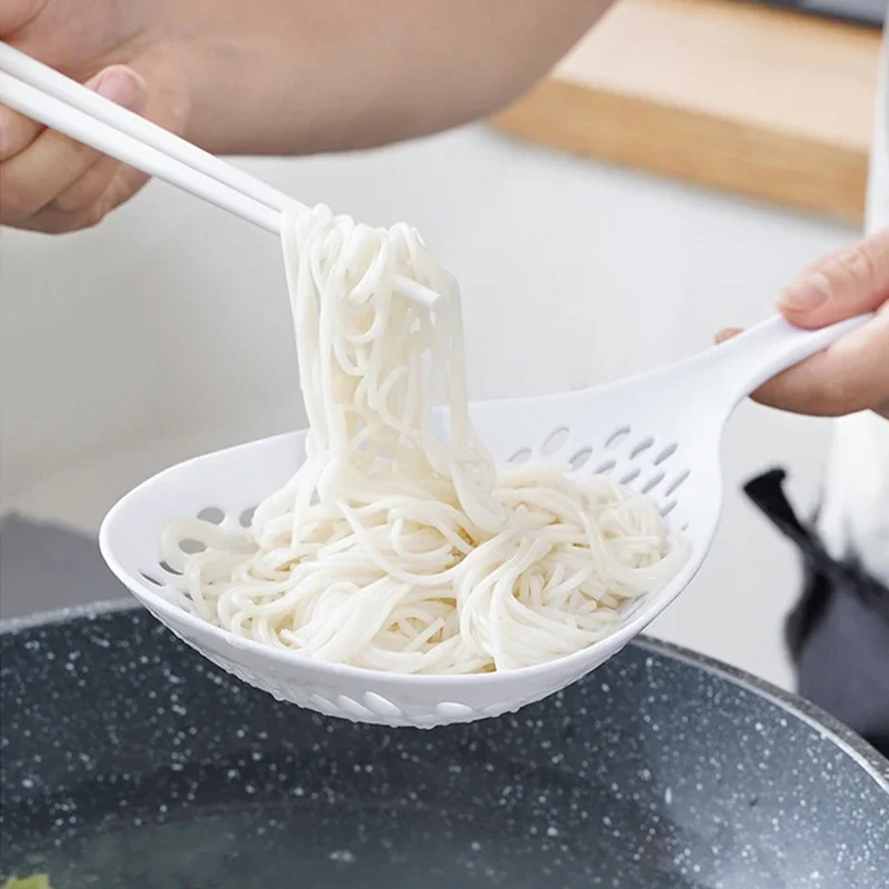 3 stücke Sieb Schaufel Abfluss Schaufel Sieb geschlitzt Pasta Löffel Kunststoff Skimmer Löffel mit Griff Essen für die Küche Kochen