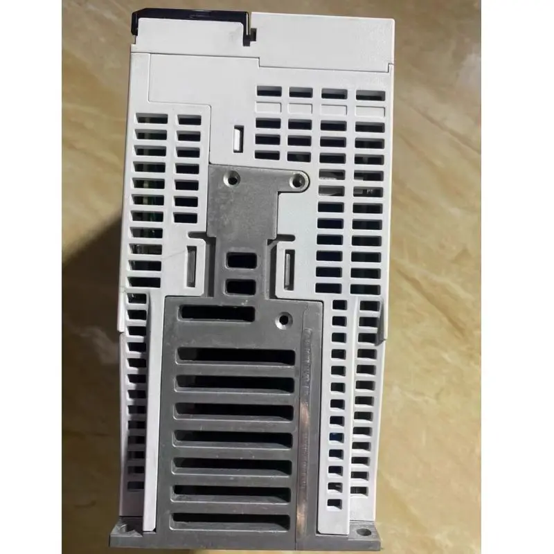 Second hand SGDXS-10A40A8002 1.5KW servo drive tested OK and shipped quickly
