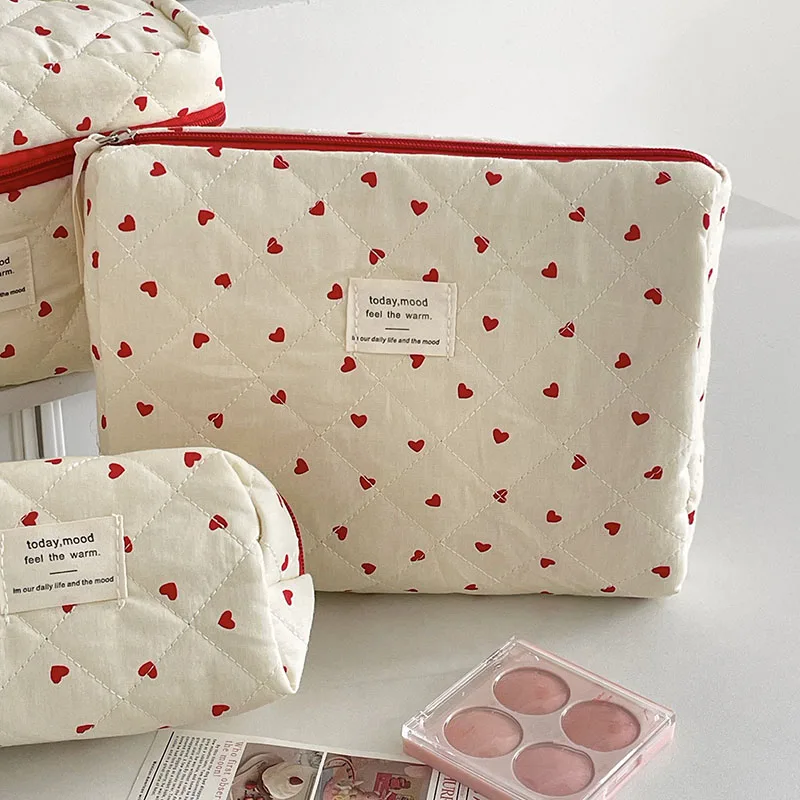 Ladies Zipper Quilting Make Up Bag Cosmetic Bag for Women Fashion Ins Heart Makeup Bag Pouch Small Large Toiletry Handbag Case