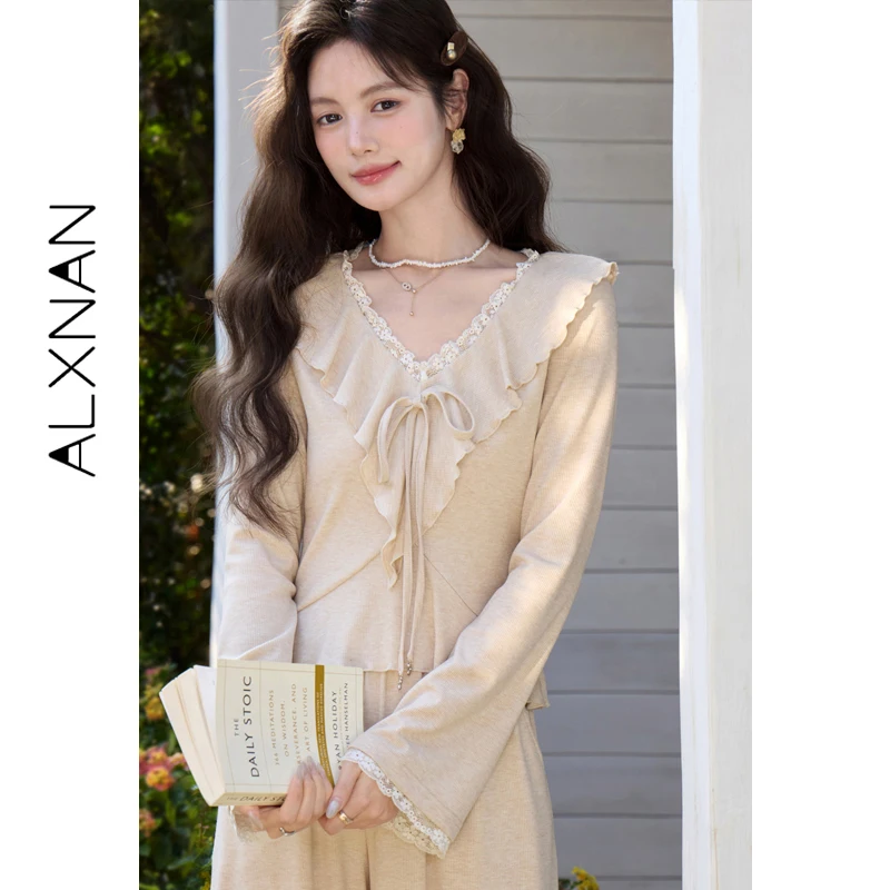 

Элегантная женская футболка ALXNAN с длинным рукавом, цвет овсянки, французский стиль, приталенный крой, V-образный вырез, кружевные оборки, весна 2026, женские топы L62007