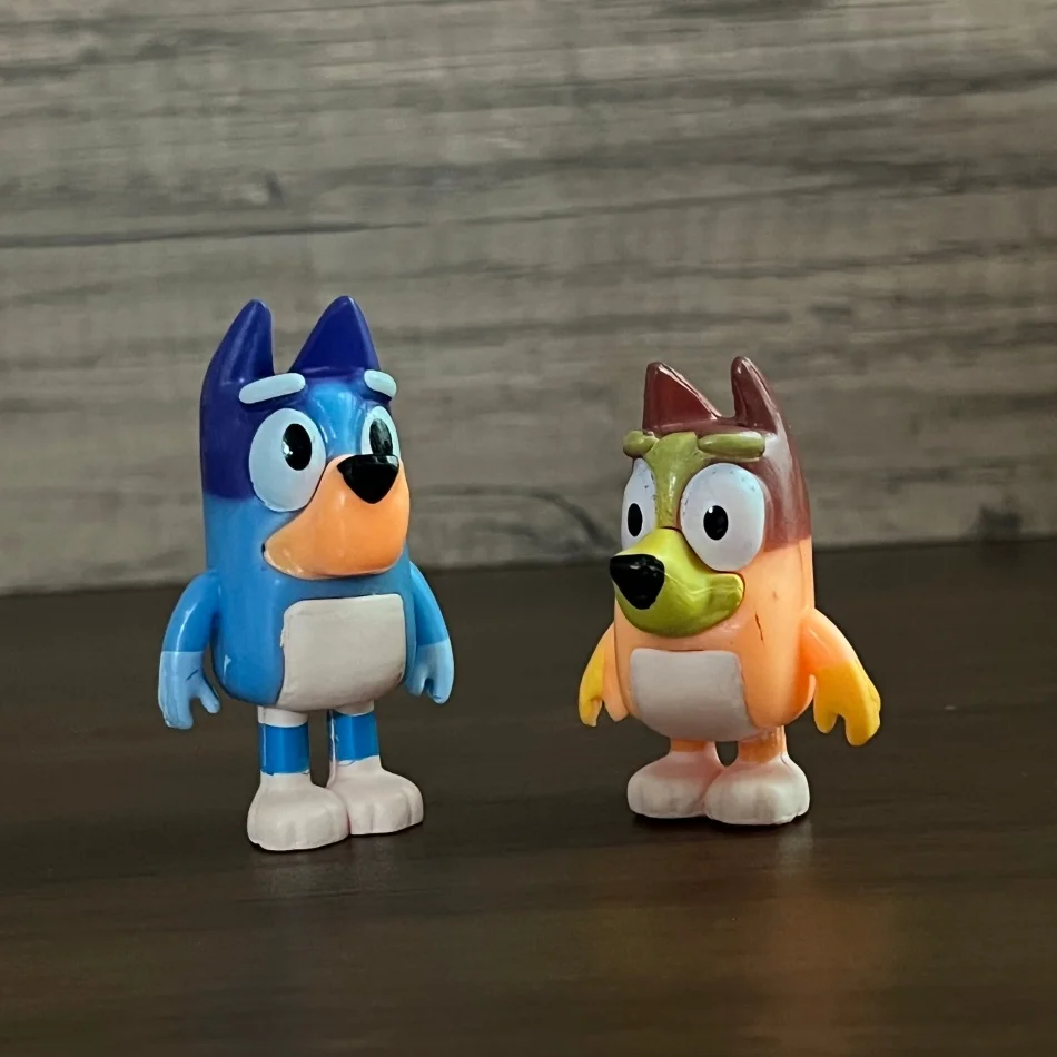 4 قطعة شخصيات Bluey لطيف الكلب اللصوص الفلفل الحار البنغو كلوي أنيمي عمل الشكل المفاصل المنقولة نموذج الدمى الحلي الاطفال اللعب الهدايا