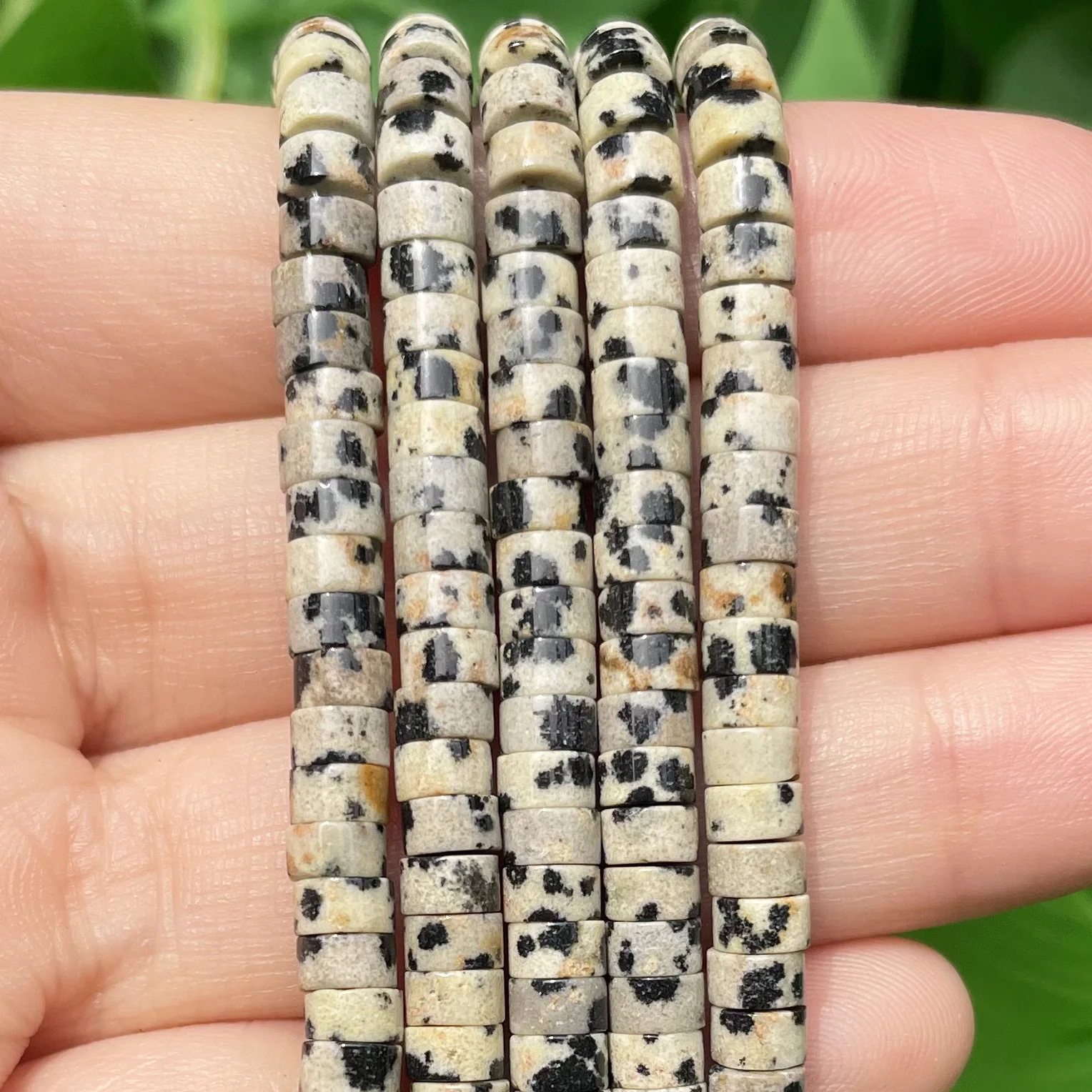 4*2mm Naturstein Dalmatiner-Jaspis Flache Zylinderperlen Lose Abstandsperlen 15" Für Schmuckherstellung DIY Halsketten- und Armbandzubehör
