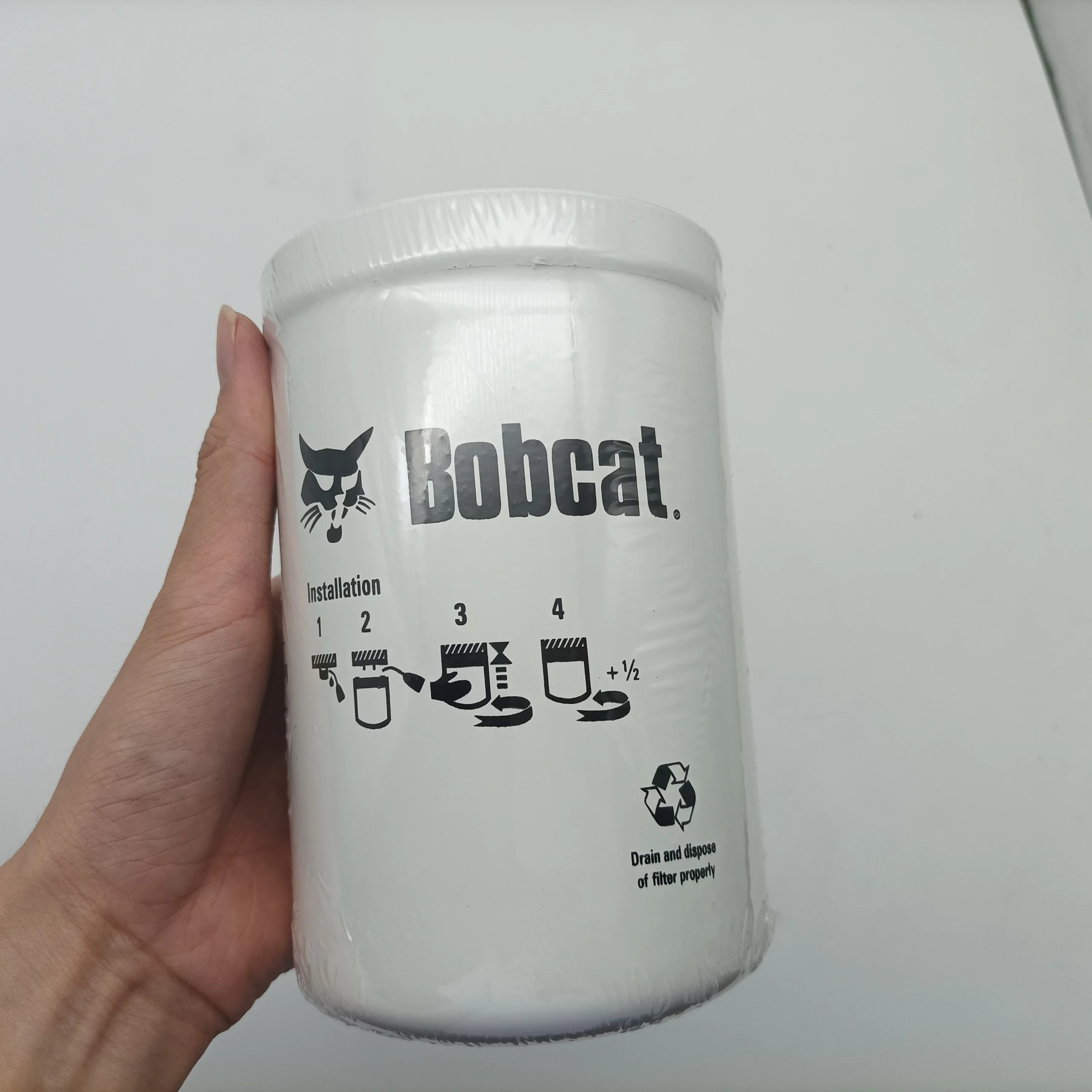 Bobcat Excavator Construction Machinery Parts Diesel Filter Element 6661248 Oil Filter