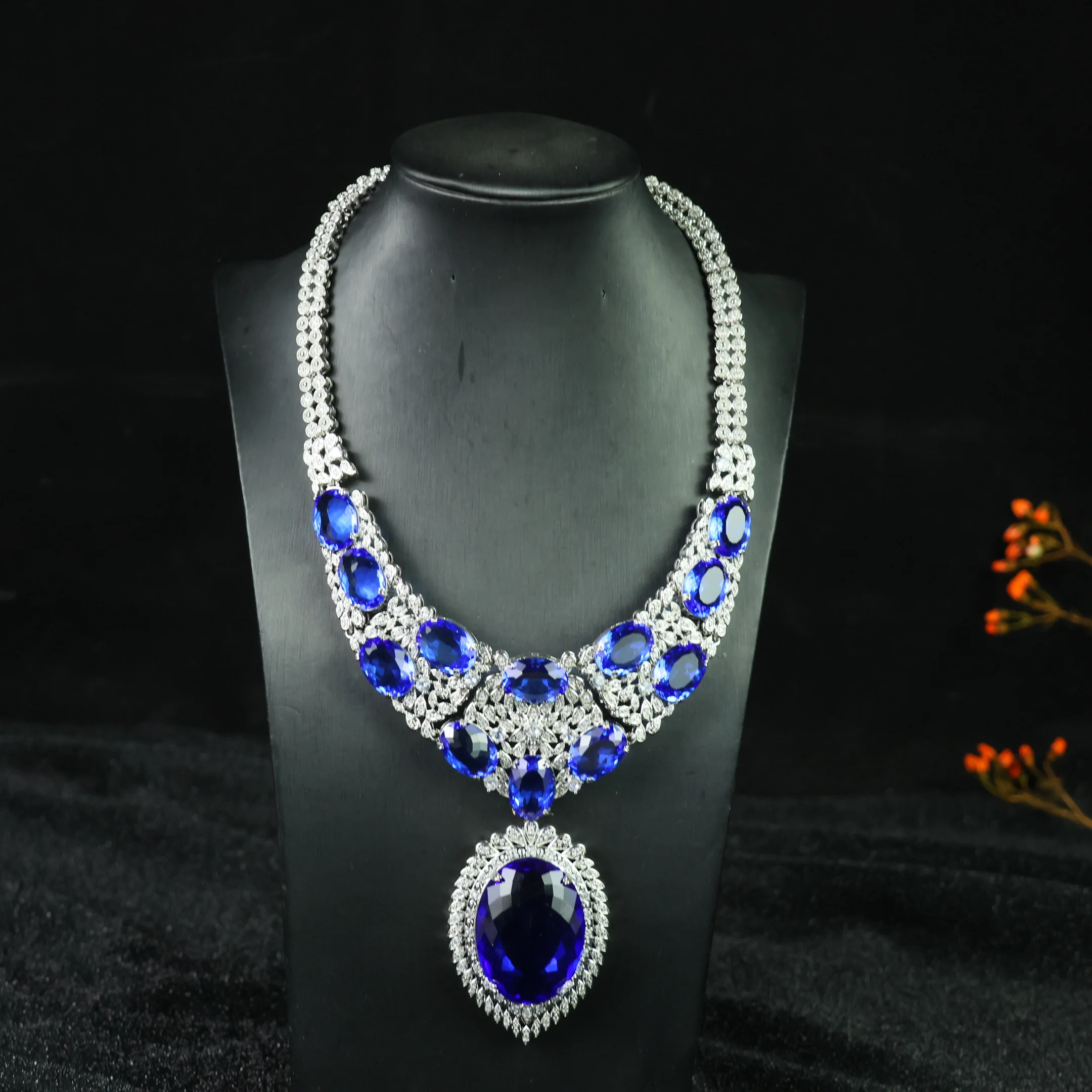 

Luxury Austrian Crystal Choker Necklace Women Jewelry Best Friendship Statement Necklaces Pendants For Bridal Wedding