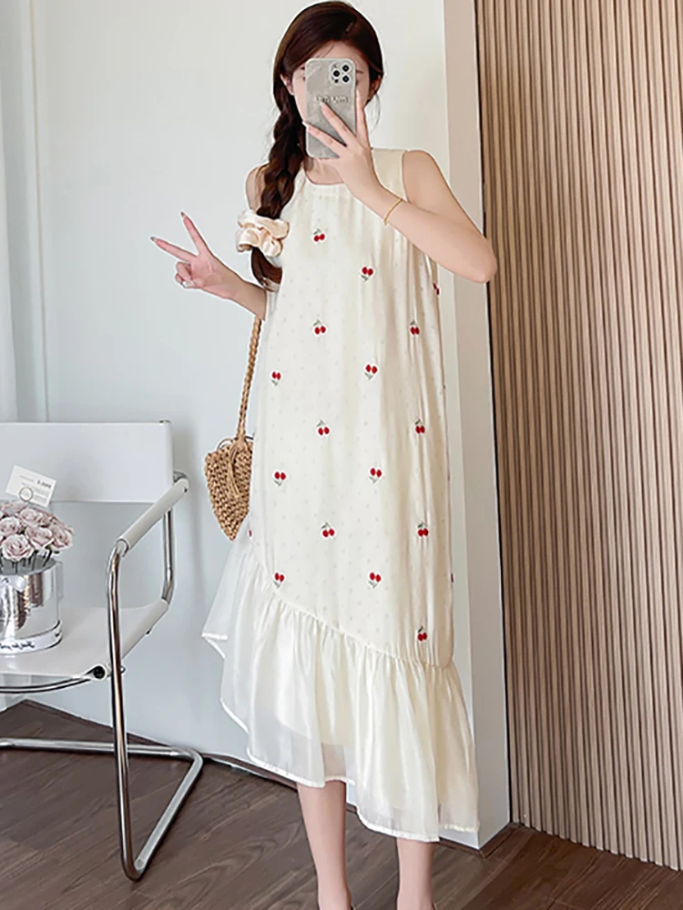 

2025 New Fashion Mesh Embroidery Floral Sling Dress Summer Elegant Casual Ruffled Long Dress Women Korean Bodycon Holiday Dress