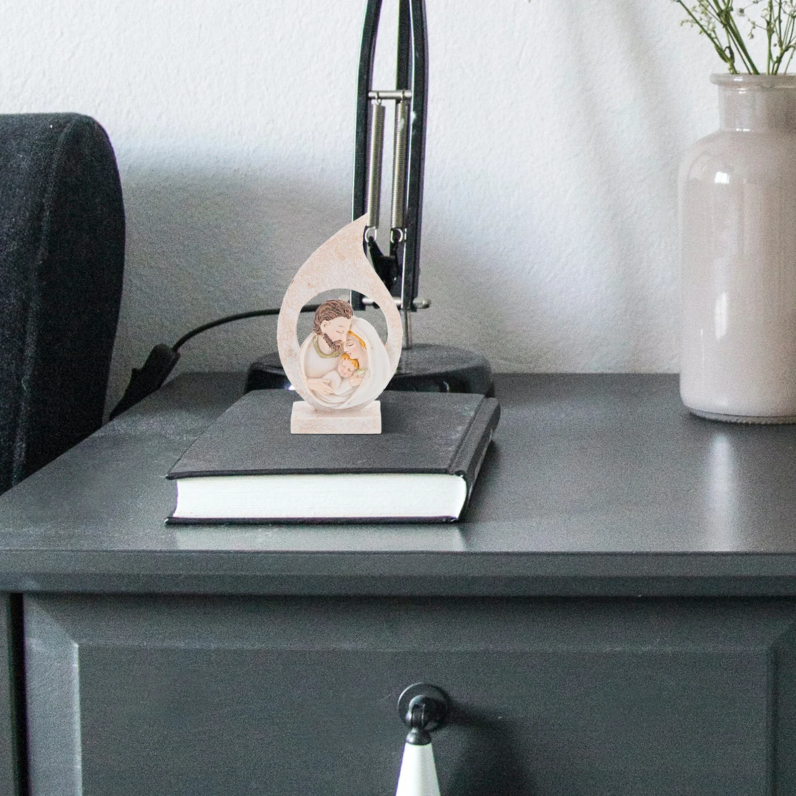 

Exquisite Jesus Born Scene Statue Resin Craft for Tabletop Window Bookcase Display Holy Decoration Spiritual Gift