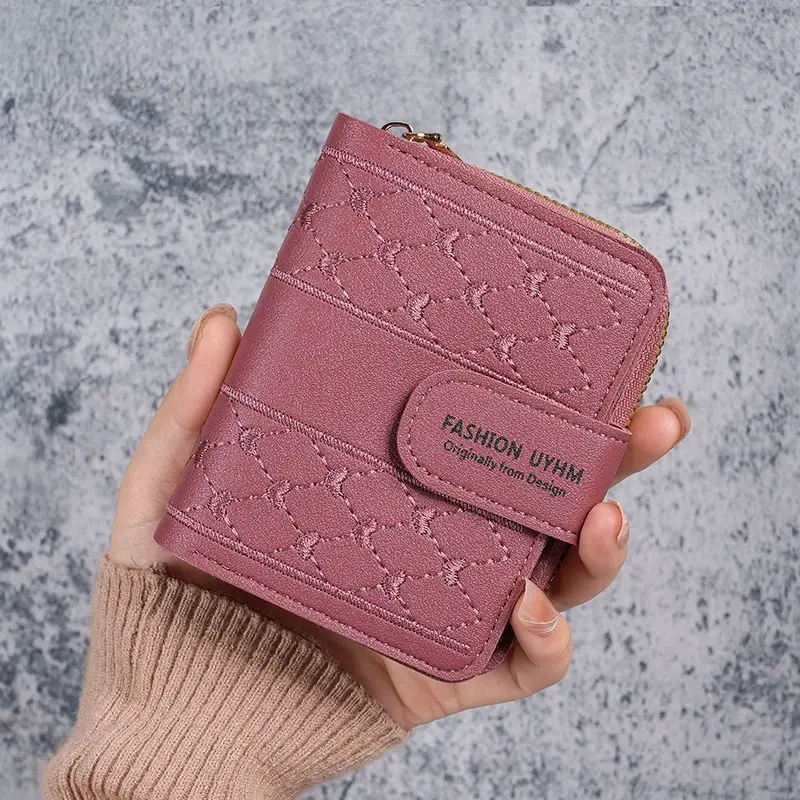 2026 New Zipper Buckle Folding Short Wallet Korean Version Fashion Embroidery Large Capacity Women'S Handbag Card Holder