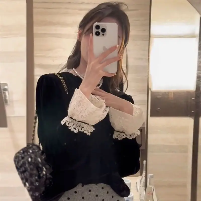 Autumn Winter Lace Bottoming Shirt Elegant Temperament Solid Color Shirts Women Fashion Patchwork O-neck Long Sleeve Trend Tops