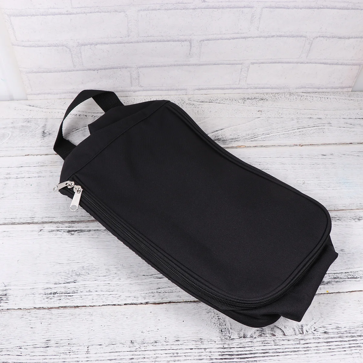 

Durable Golf Shoe Bag Ventilation Mesh Fabric Breathable Storage Pouch for Travel Black Shoe Bag Zippered Shode Pouch