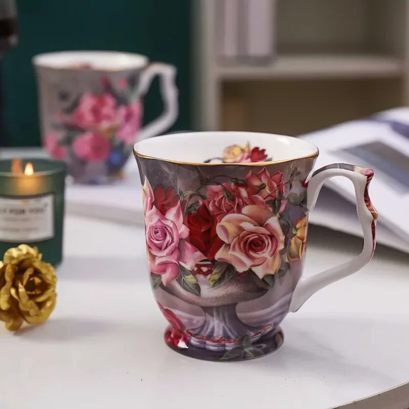 

European Coffee Cup Retro Palace Bone China Cup Saucer Creative Ceramics Coffee Mug Afternoon Tea Cup Home Mug Gift
