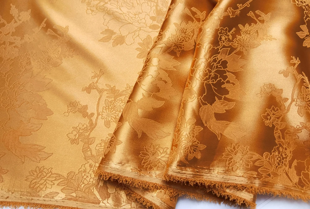 

100cm*148cm Elegant Brown Silk Damask Brocade Charmeuse Fabric For Couture Evening Gown Lining