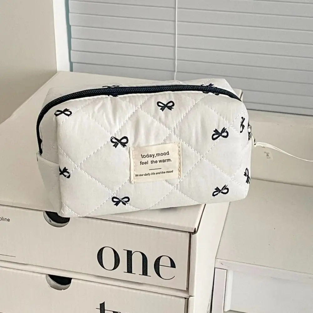 Borsa per cosmetici portatile da donna con fiocco blu Borsa da viaggio di grande capacità Borsa portaoggetti Astuccio per matite Borse per il lavaggio con cerniera Regali