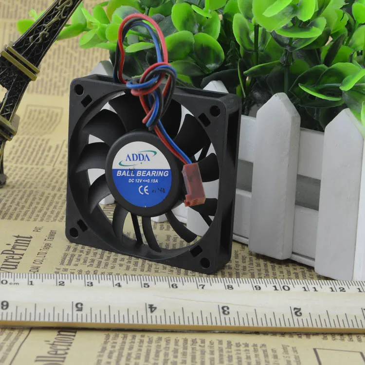 

AD0712DB-DA6 DC12V 0.09A 7 CM 7015 3WIRES COOLING FAN