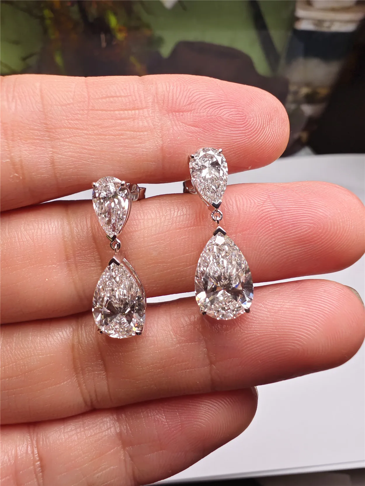 

18K gold laboratory-grown diamond 4CT pear-shaped double-stone stud earrings, custom fashion jewelry drop earrings