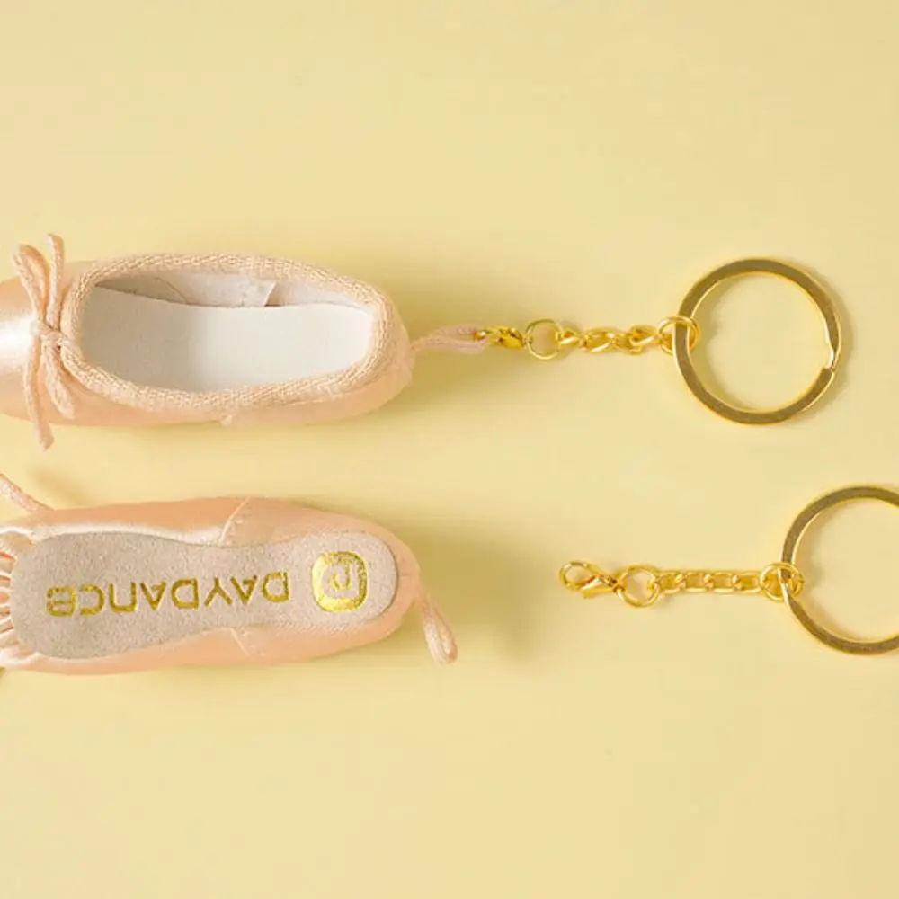 Mini Ballet Shoes Keychain Pointe Shoes Keyrings Handmade Pointe Shoe Charm Bag Penddant Gift for Dance Lovers