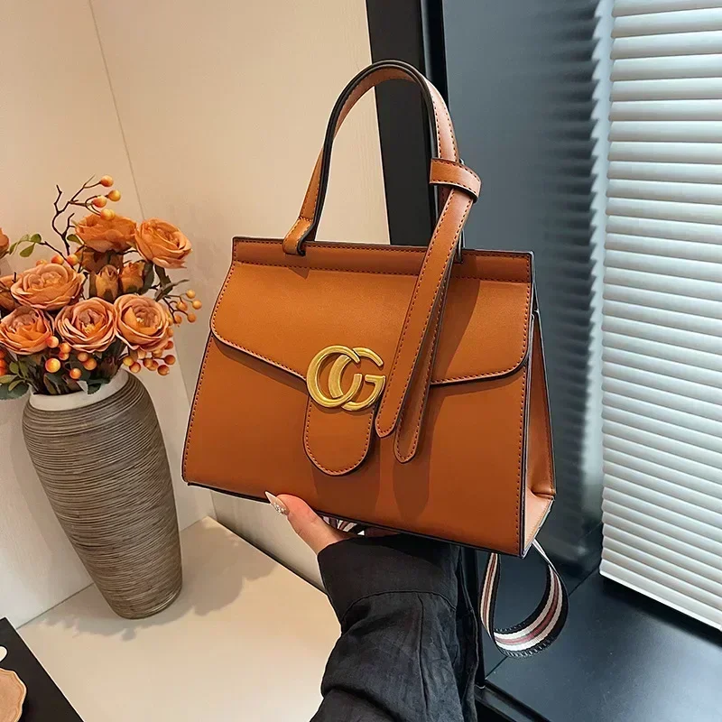 

2025 Arrival Women's Stylish Large-Capacity Small Square Bag Ideal for Multiple Carrying Ways Trendy Crossbody & Handbag