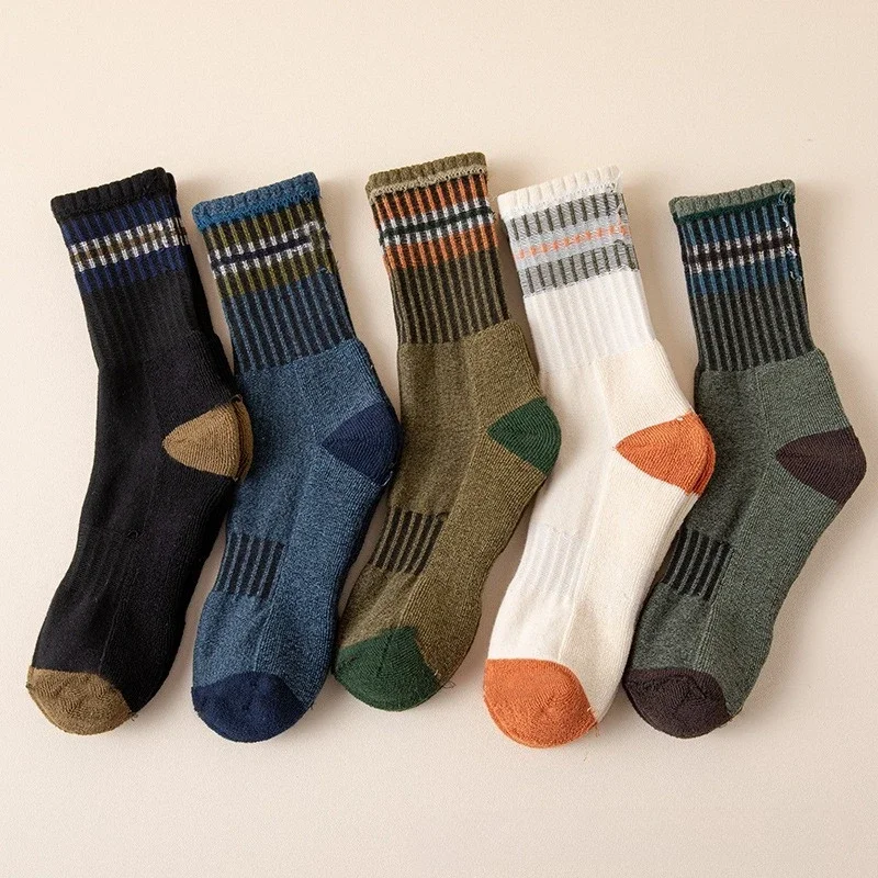 

5 pairs of men's autumn winter midsole with thick fleece and warm cotton anti odor simple comfortable casual socks