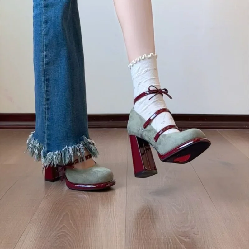Grüne Plateau-Mary-Jane-Schuhe mit Schleife, Frühling/Sommer 2026, neue Riemchen-Absatzschuhe für Damen
