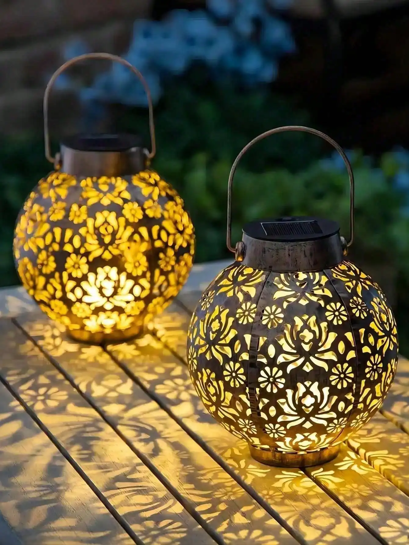 Linterna colgante de Metal marroquí con energía Solar LED, con mango, decoración de jardín al aire libre, luz navideña, 1 ud.