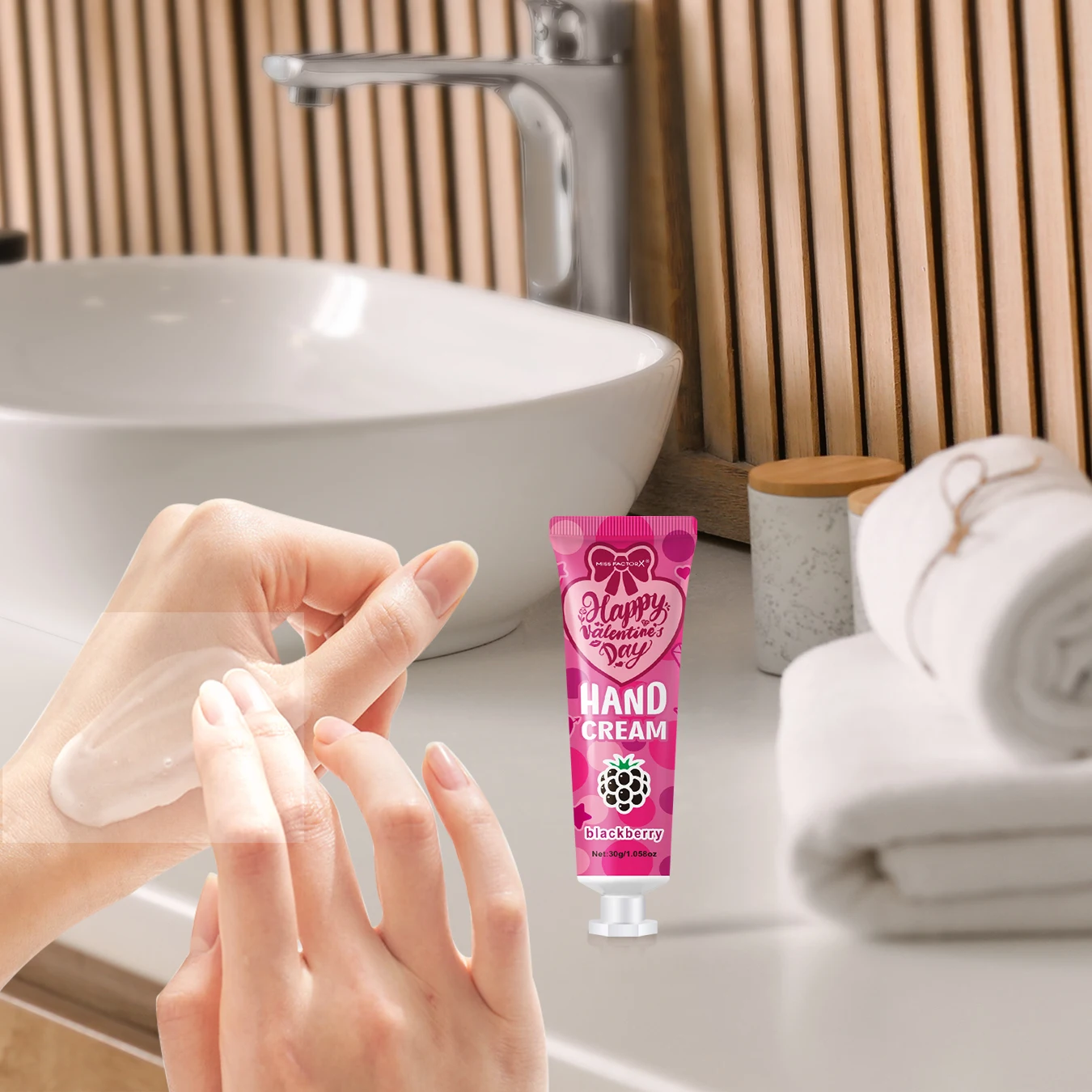 Gift Set 8pcs/12pcs/24pcs Hand Cream for Dry Cracked Travel Mini Moisturizing Milk for Women Thank You Gifts\'s Day Gifts