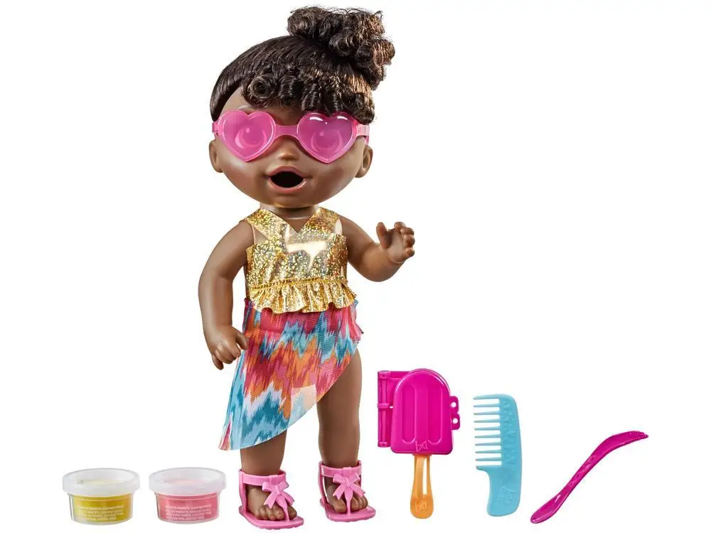 bambola-baby-alive-day-sulla-spiaggia-nera