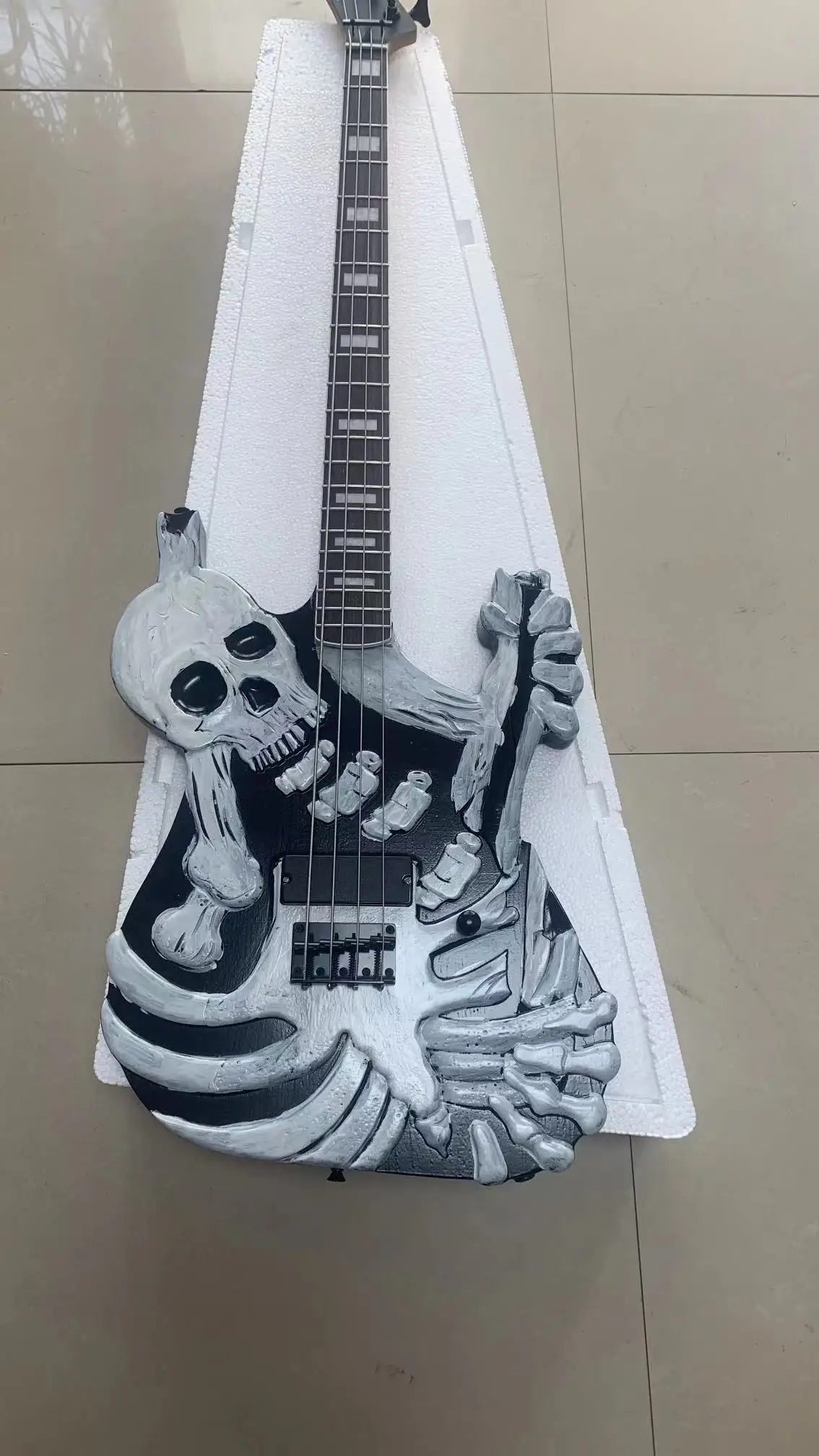 New CNC engraving skull pattern 4 string bass electric guitar, support to sample customization, free delivery