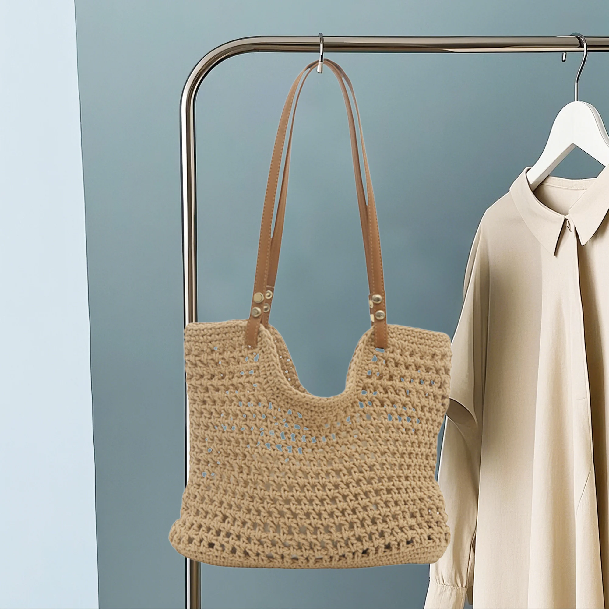 حقيبة كتف على الشاطئ على الطراز البوهيمي حقيبة كتف كروشيه عتيقة مع تصميم مجوف وحقيبة يد واسعة للإجازات الصيفية