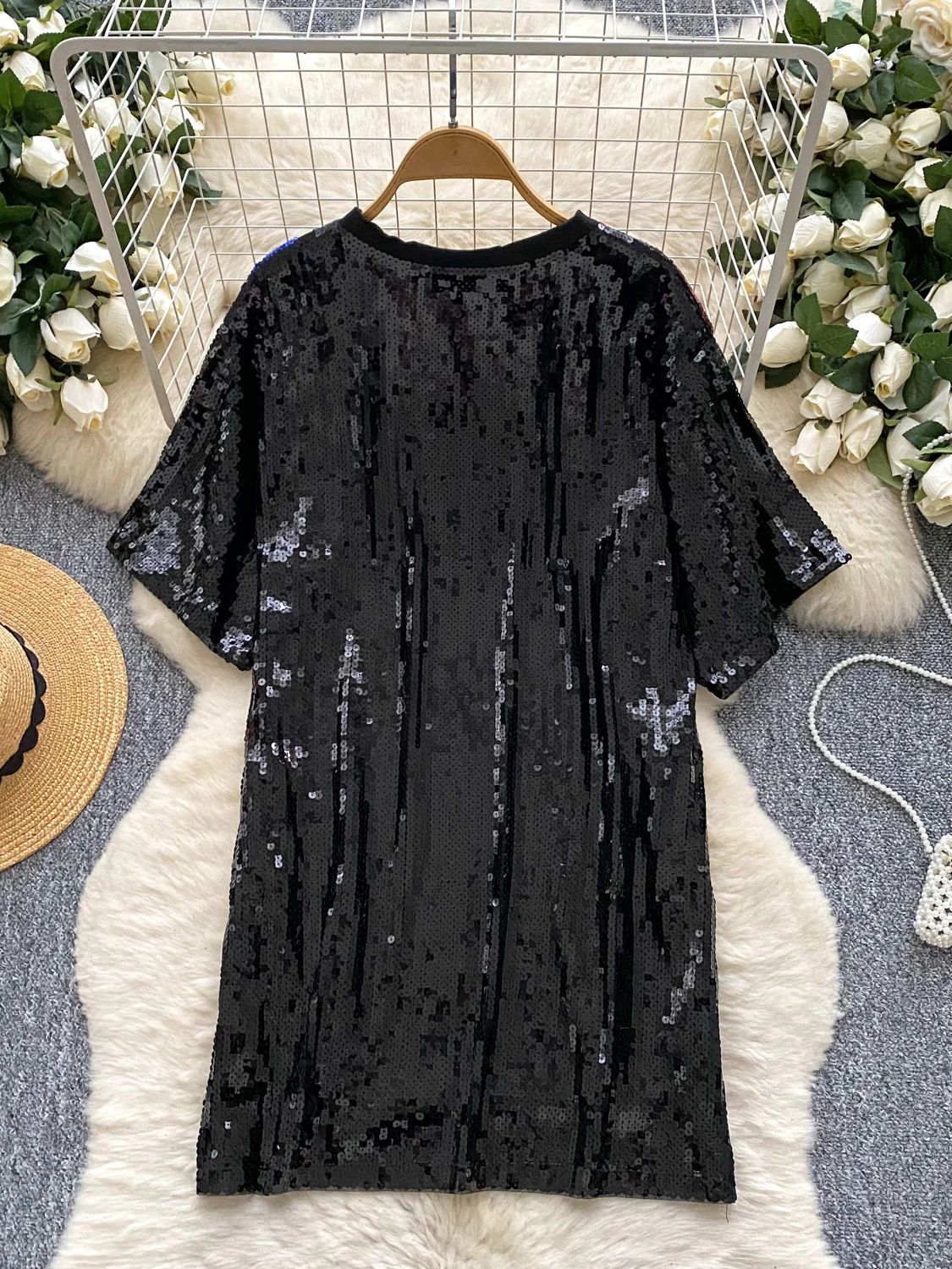 Vestido de Verano para Mujer, Cuello Redondo, Manga Corta, Brillante, Diseño Hoado que Cubre la Figura, Falda Midi Sensacional