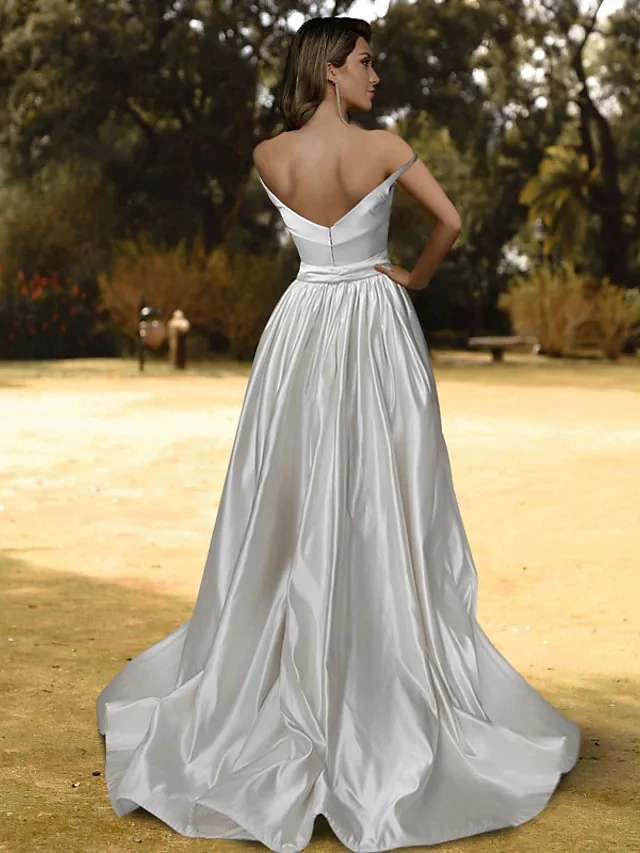 Robe de mariée trapèze en Satin, épaules dénudées, traîne à balayage, sans manches, Simple, Sexy, dos nu, avec plis et nœud (s)